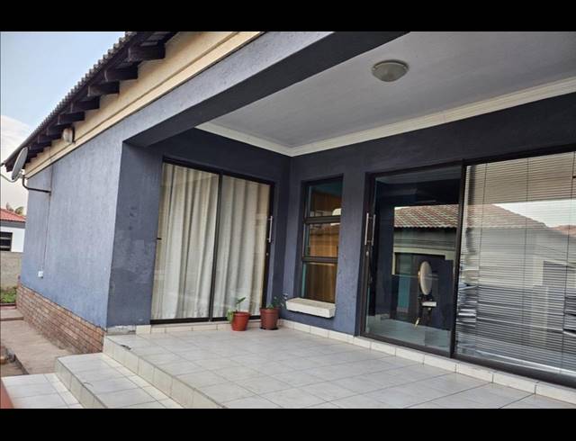 3 BEDROOM HOUSE FOR SALE IN BENDOR